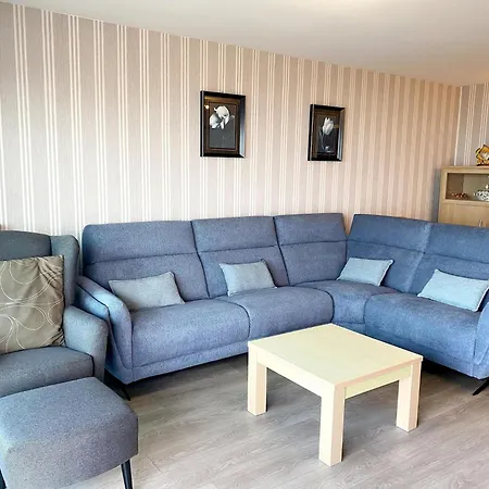 In With Stunning Sea Views, Cleaning Included Apartamento